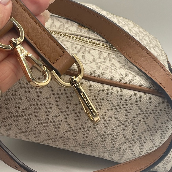 Michael Kors Mini Rhea Cream and Tan Backpack -like new (04) - Picture 7 of 12